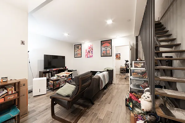 Rented by Maplewood Management | media 22