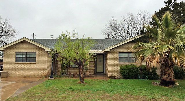 1st image of 2656 Madera Ave