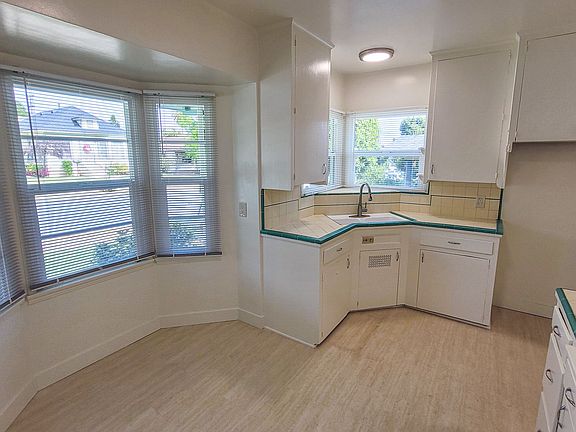 5th image of 6013 Newlin Ave #6013