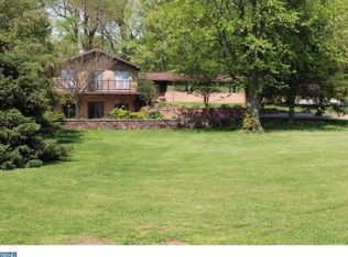 685 Wollups Hill Rd, Stevens, PA 17578