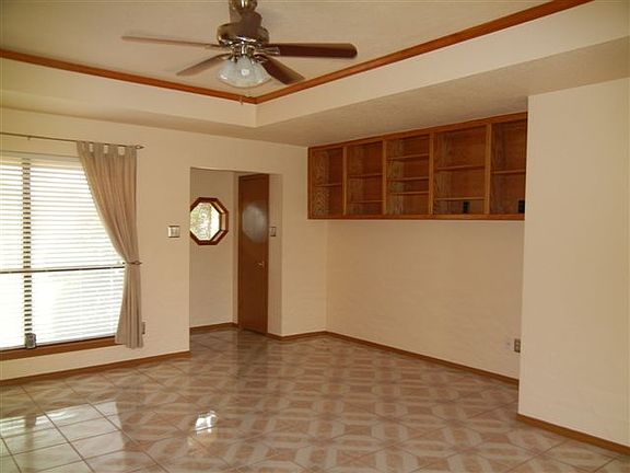 5th image of 4007 Country Meadows Cir