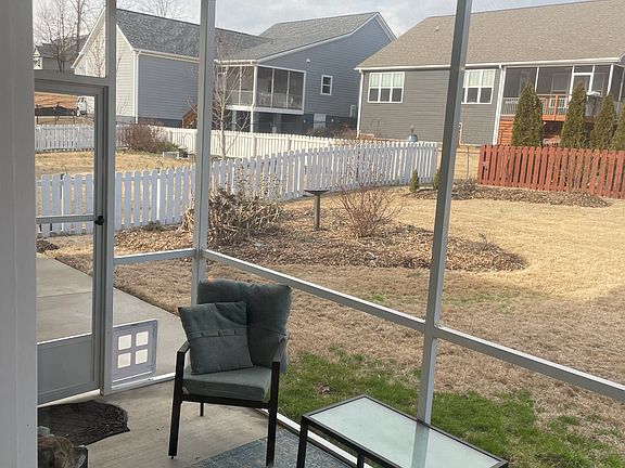 Screen porch
