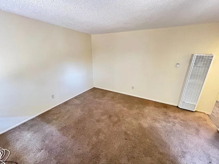 501-509 W Chestnut Ave — Photo 4