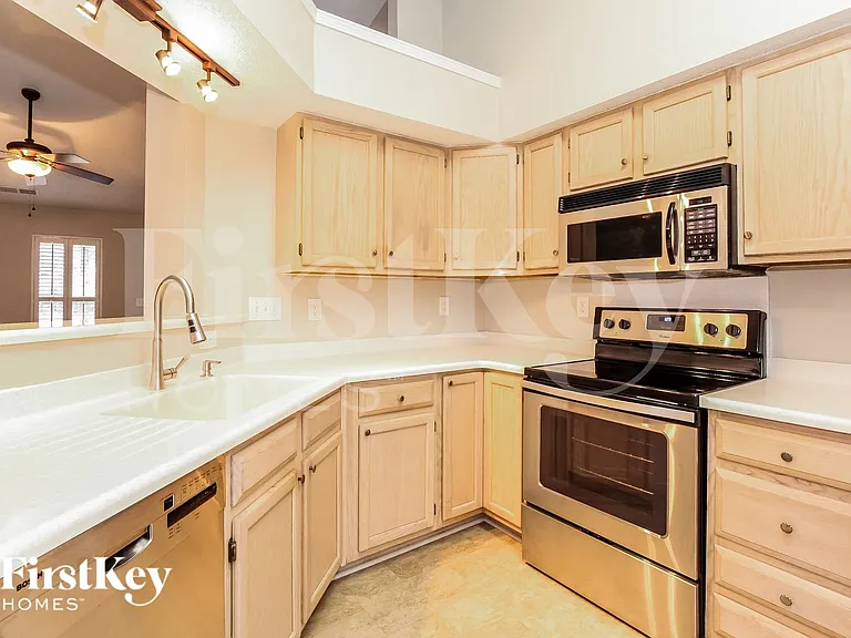 16126 Amber Field Dr — Photo 5