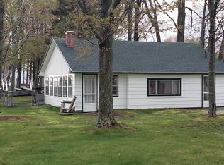1441 Long Point Dr, Houghton Lake, MI 48629