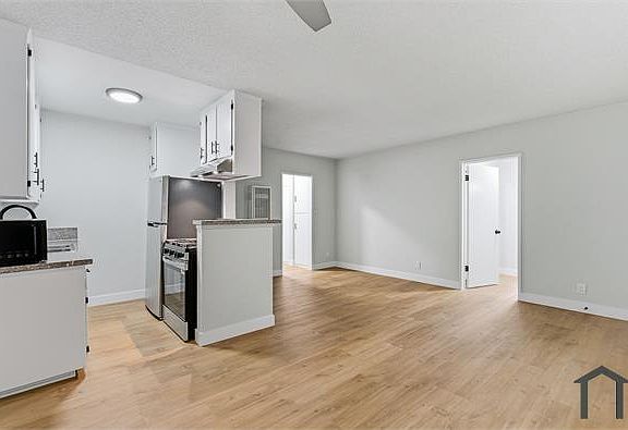 4th image of 12710 Matteson Ave APT 1