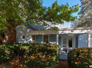 405 20th Ave, Moline, IL 61265