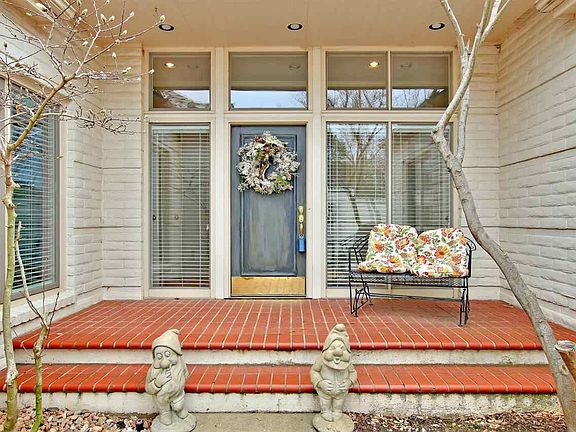 4th image of 1440 N Gatewood St APT 38