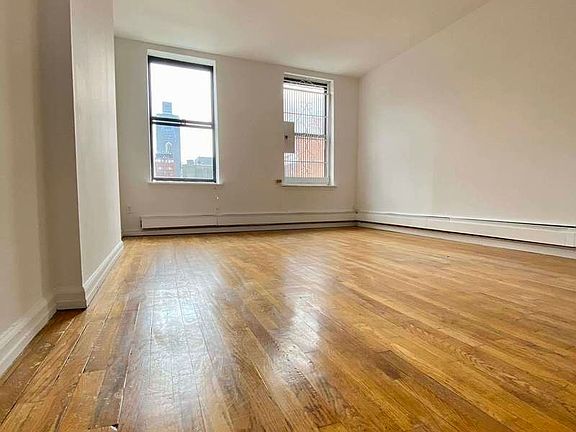 2nd image of 1450 1st Ave APT 5RNE
