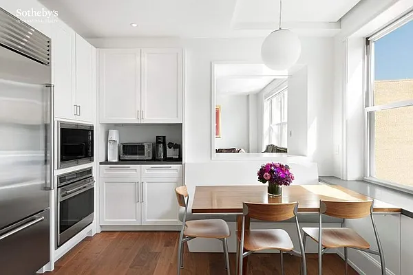 Sold by Sotheby's International Realty | media 21