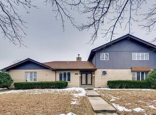 17831 Fairoaks Dr, Country Club Hills, IL 60478