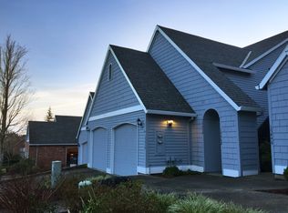 15458 SW Fountainwood Pl, Tigard, OR 97224