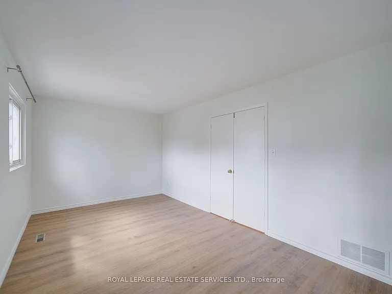 3500 Glen Erin Dr #4 — Photo 22