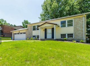 3291 Gwengreen Dr, Bridgeton, MO 63044