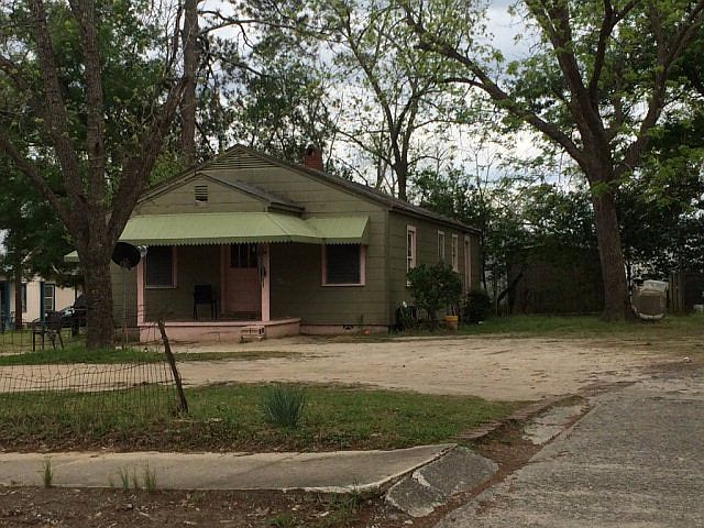 2nd image of 617 Wallace St