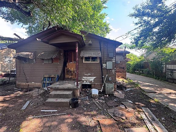 4th image of 2636 SW 26th St