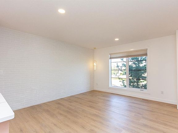 3rd image of 65 N Evergreen Way