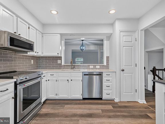 3rd image of 11287 Kessler Pl