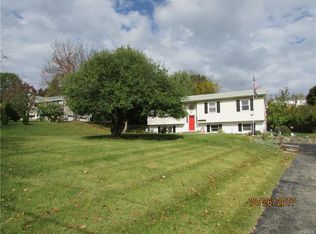 29 Peach Ter, Newburgh, NY 12550