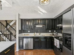 8013 Tyson Oaks Cir, Vienna, VA 22182