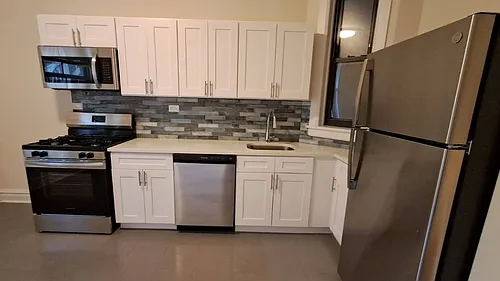 2200 N Sacramento Ave #1 Photo 1 2200 N Sacramento Ave #1 Photo 1