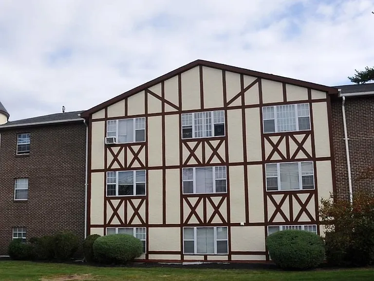 Olde English Village — Photo 12