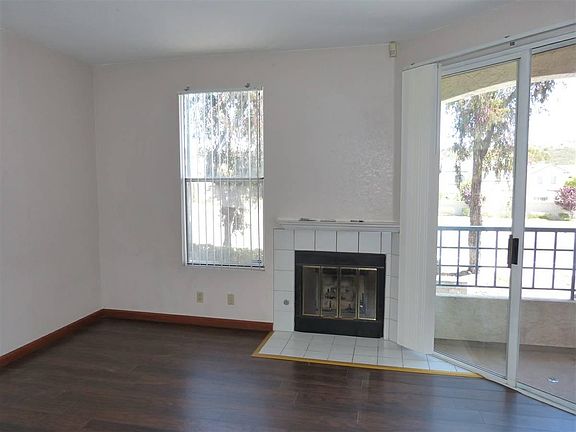 3rd image of 6141 Calle Mariselda Unit 202