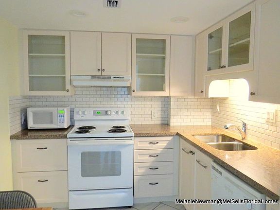 4th image of 120 Bayview Dr #1417