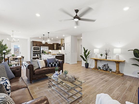 2nd image of 13857 Paseo Perlas Dr