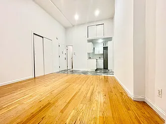 Rented by HOLTON REAL ESTATE INC.