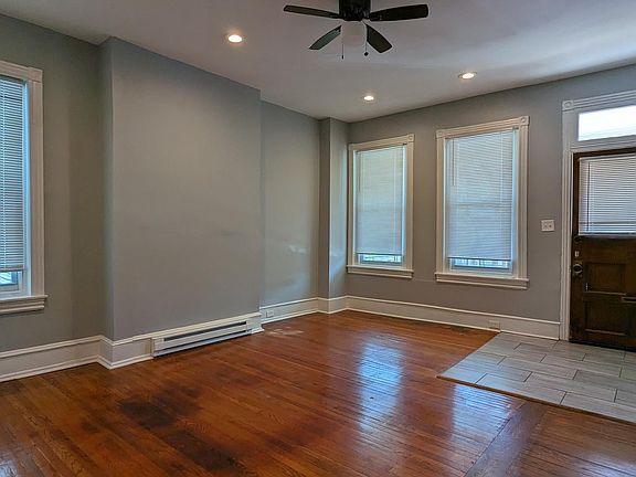 4th image of 133 W Sharpnack St Floor 1