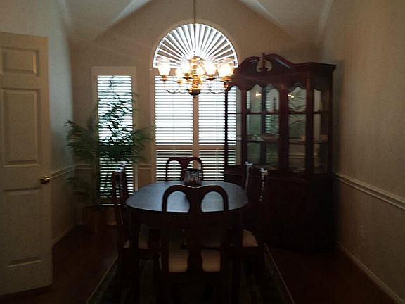 Elegant dining room