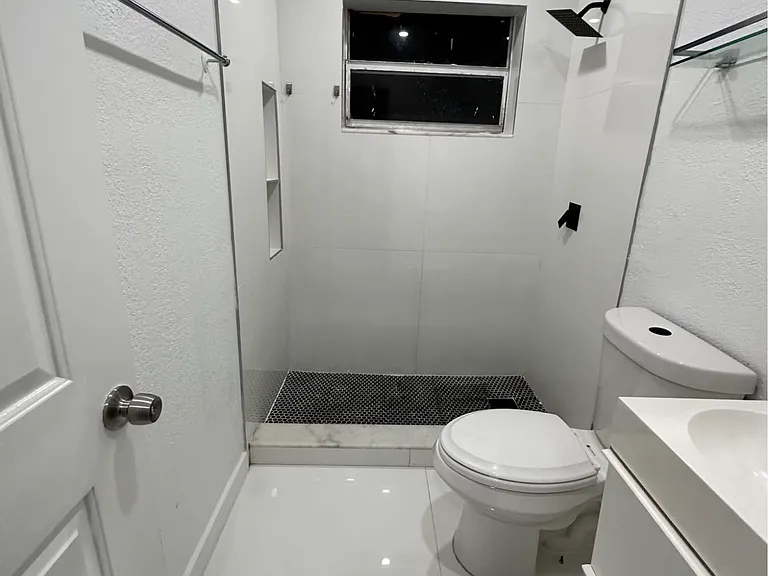 2770 SW 2nd St #C — Photo 7