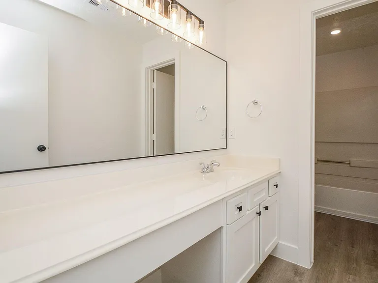 9939 Farrell Dr — Photo 10