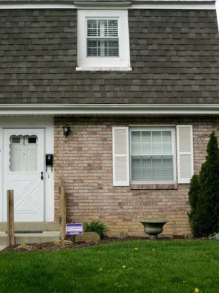 1st image of 229H Whitestown Vlg