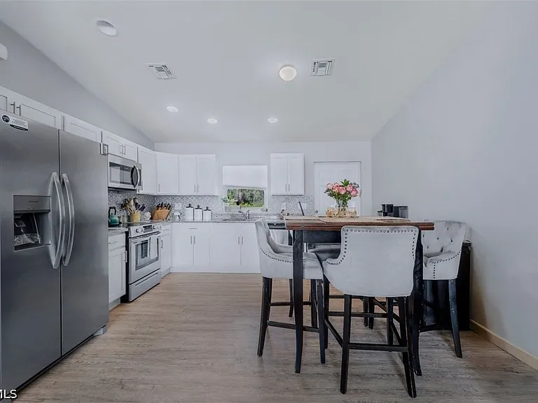 5013 SE Tradewinds Cir — Photo 5