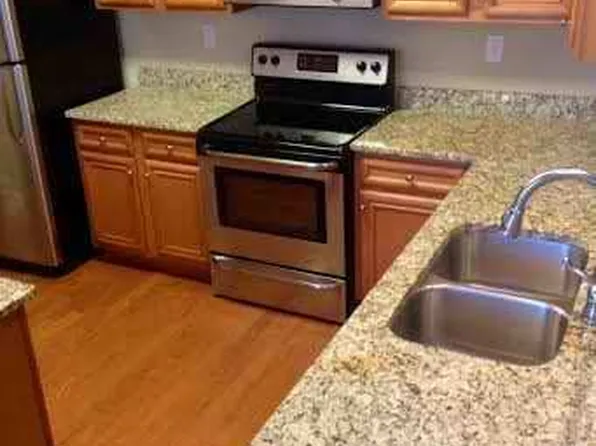 726 Albertine Ct #16A-2, Chesapeake, VA 23320