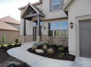14672 S Bond St, Olathe, KS 66062