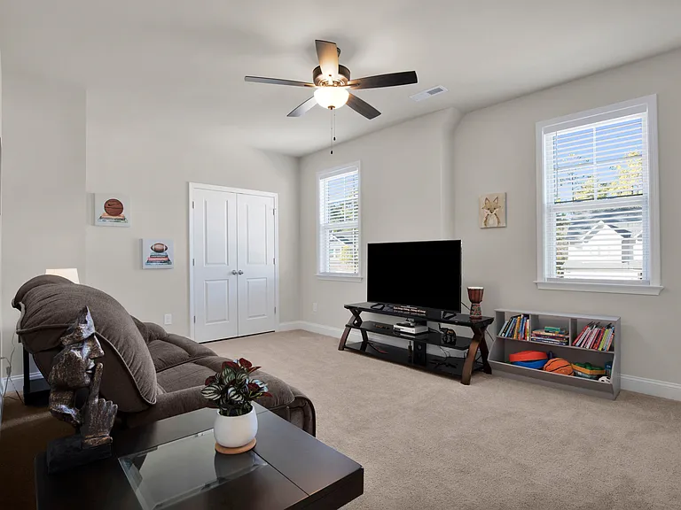 224 Timber Skip Dr — Photo 23