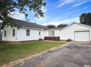 4364 N Nason Ln, Bonnie, IL 62816