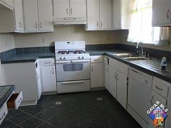 3rd image of 16214 Newmont Ave