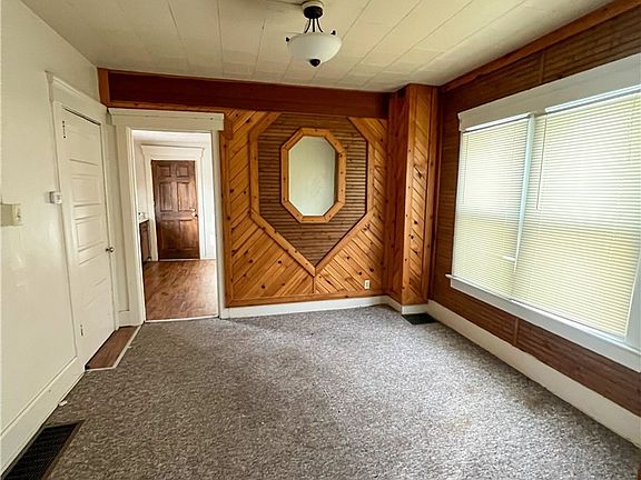2nd image of 302 Huntington Ave