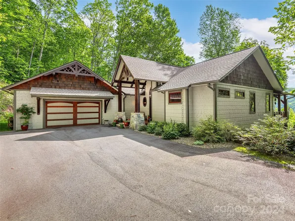 205 Adohi Trl, Maggie Valley, NC 28751