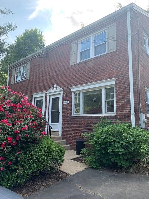 2nd image of 2210 Commonwealth Ave
