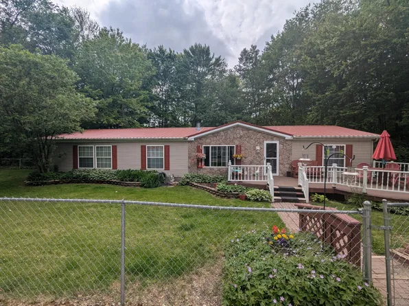 12368 S M 37 Hwy, Delton, MI 49046