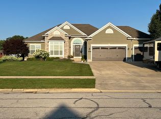807 Old Mill Pl, Sandusky, OH 44870