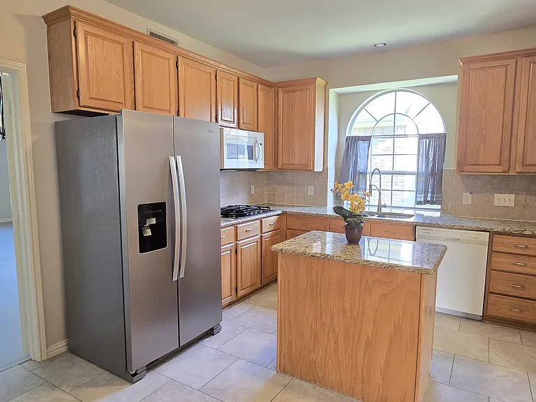 7509 Avalon Dr — Photo 9