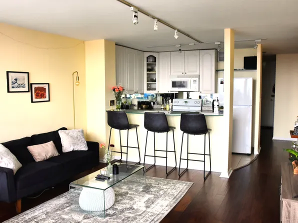 1636 N Wells St #18B, Chicago, IL 60614