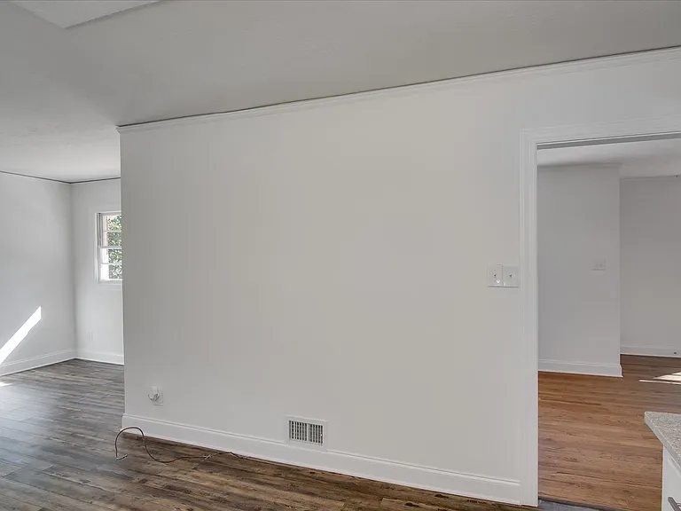 1613 Pendleton Rd — Photo 10