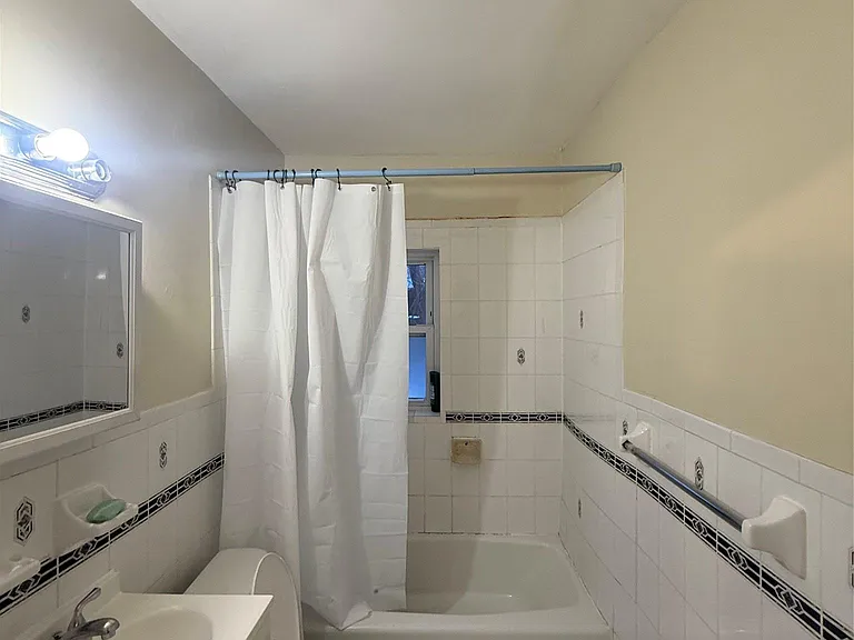 33 Kingston Ave #1 — Photo 5